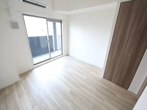 居室・リビング　室内