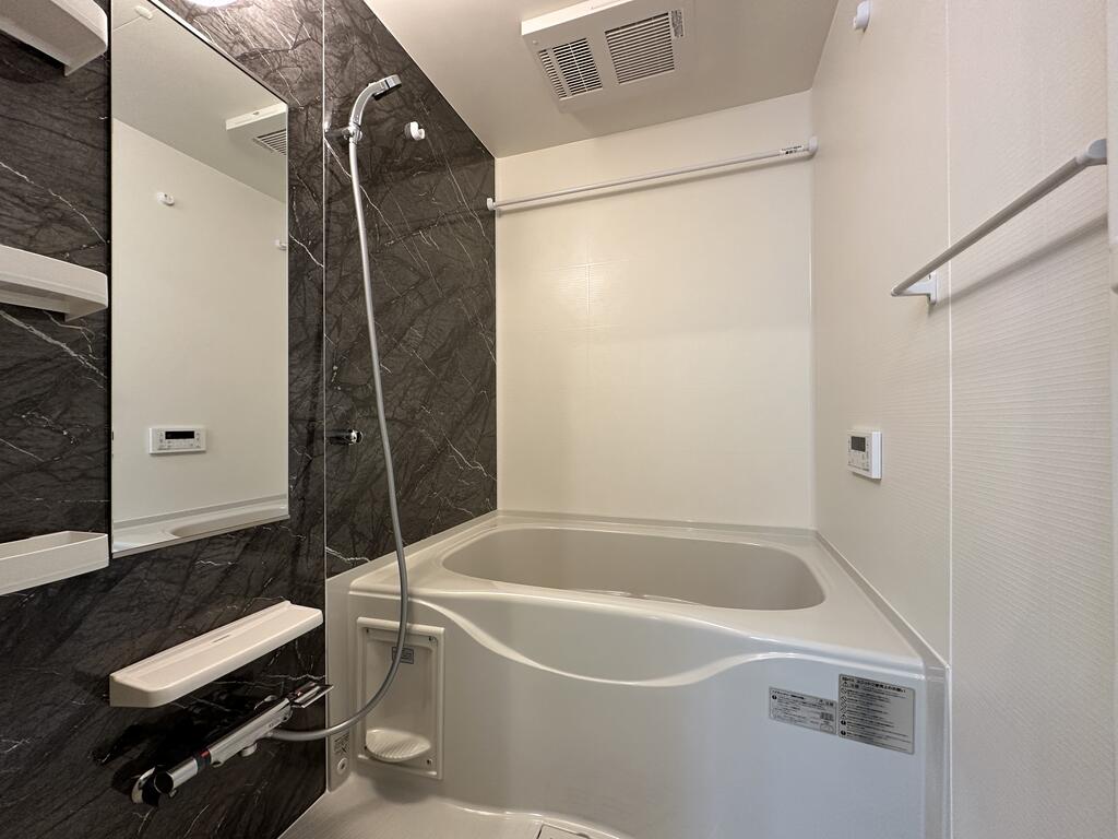 バス・シャワールーム　追い炊き・浴室乾燥機付き