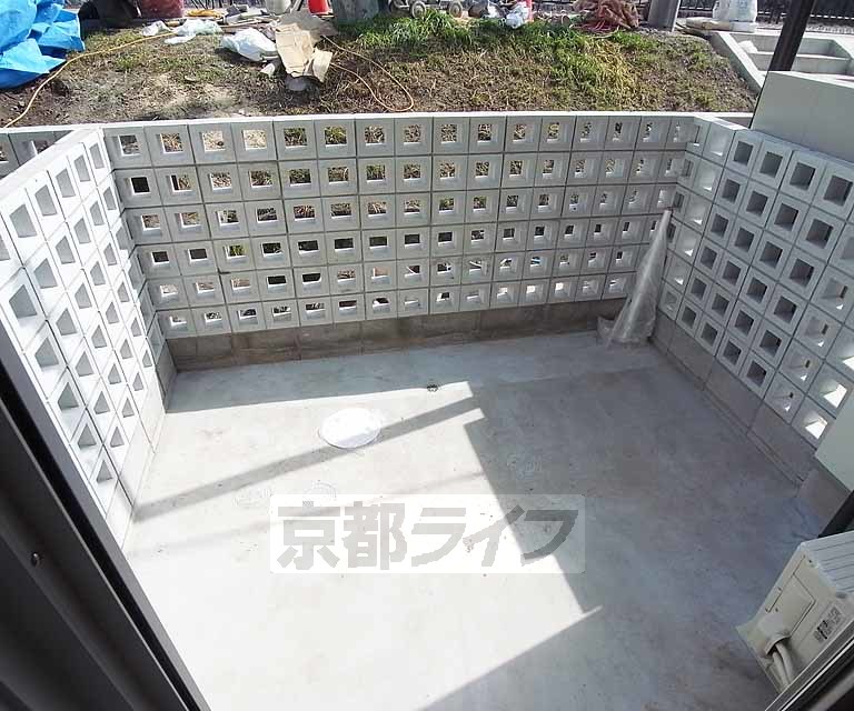 バルコニー　明るいお庭です。