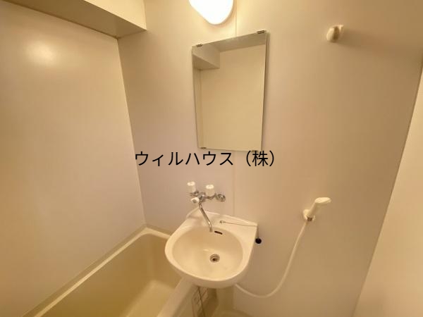 洗面設備　洗面台付き！