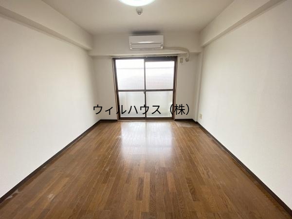 居室・リビング　広々とした洋室！