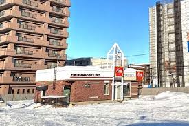 飲食店　すき家札幌曙店（飲食店）まで1201m