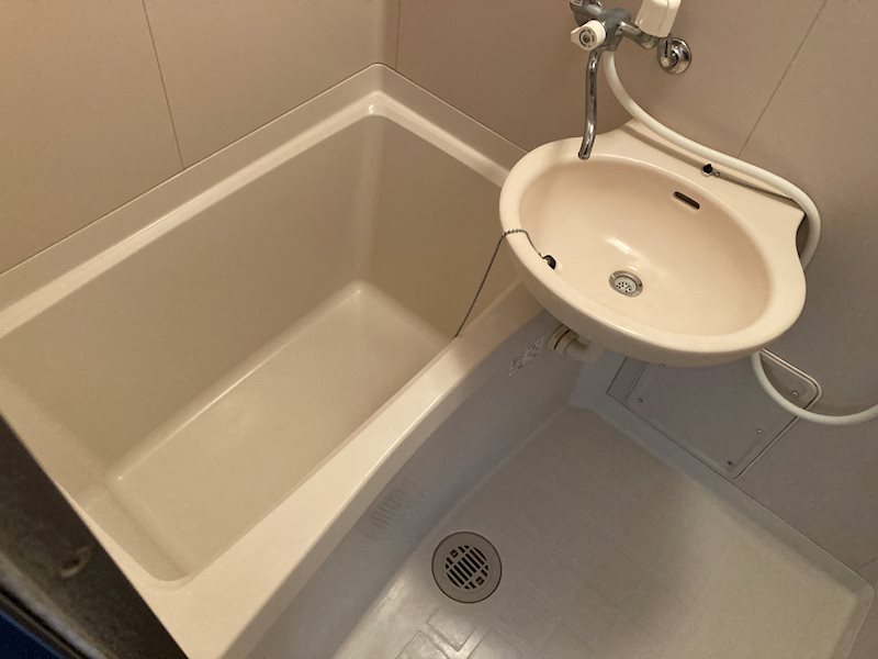 バス・シャワールーム　※写真は207号室です。