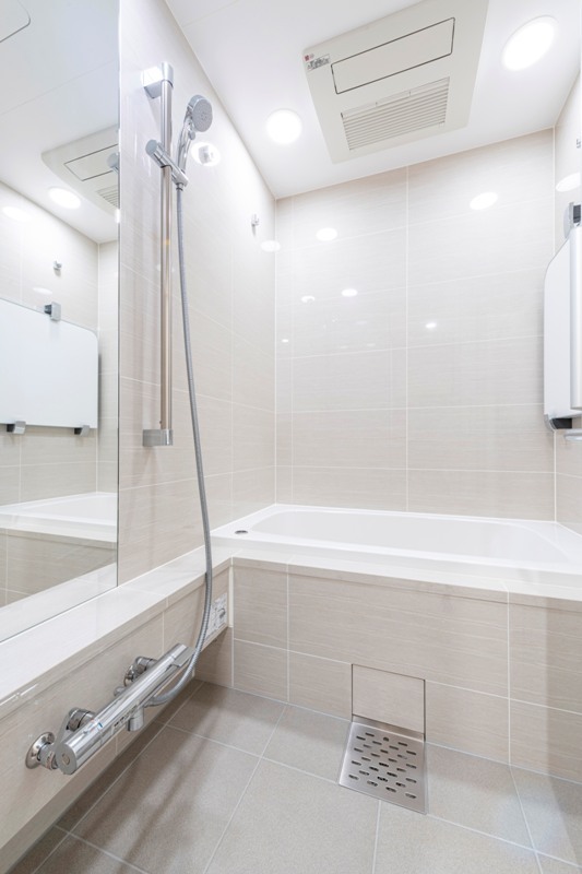 バス・シャワールーム　※別部屋の参考写真です。