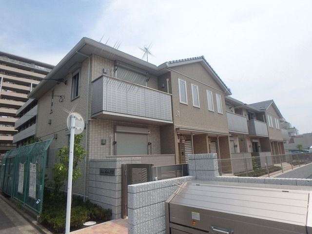 建物外観　★日当たり良好な外観★