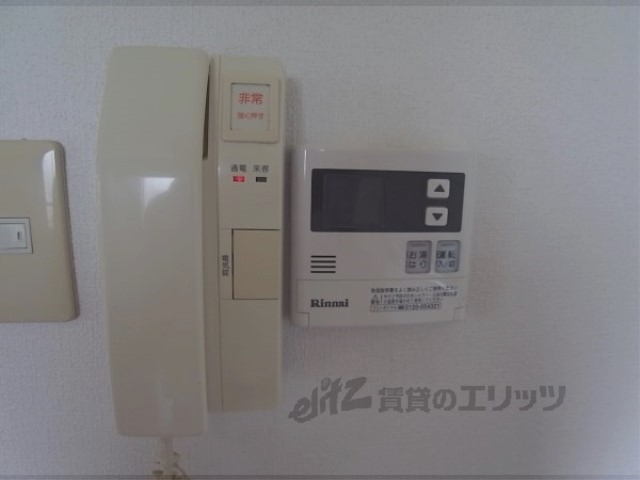 その他設備　給湯器リモコン