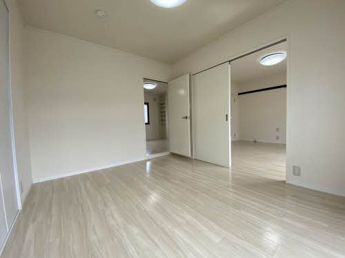 その他部屋・スペース　5.9帖の洋室です♪