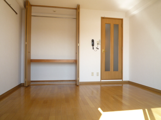 居室・リビング　以下反転タイプ居室参考写真