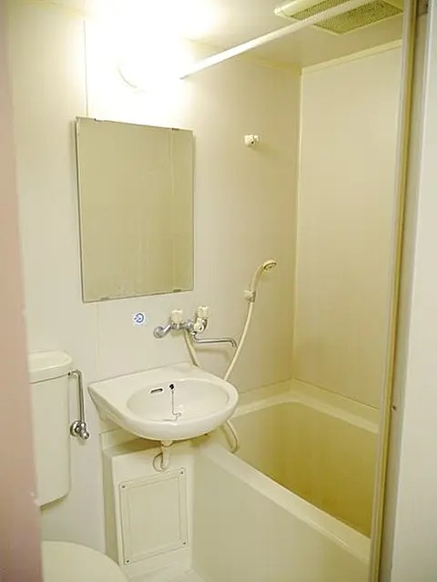 洗面設備　朝の支度はこちらでどうぞ