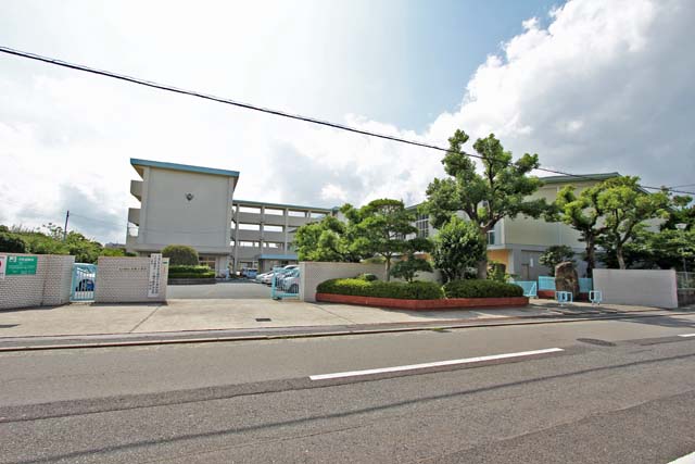 小学校　北九州市立引野小学校（小学校）まで248m