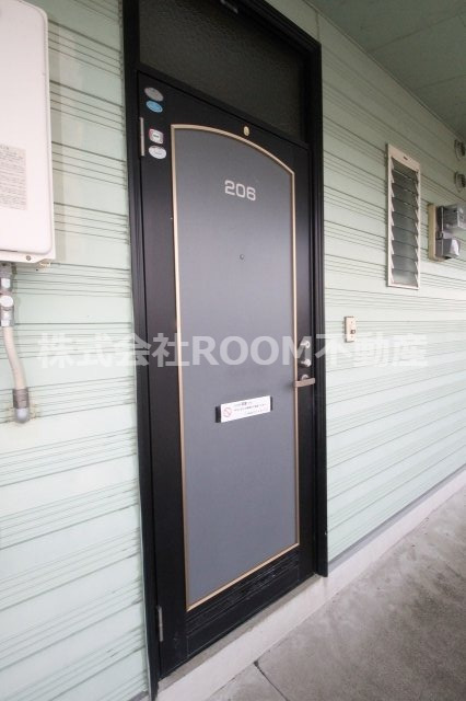 玄関　収納もある玄関です