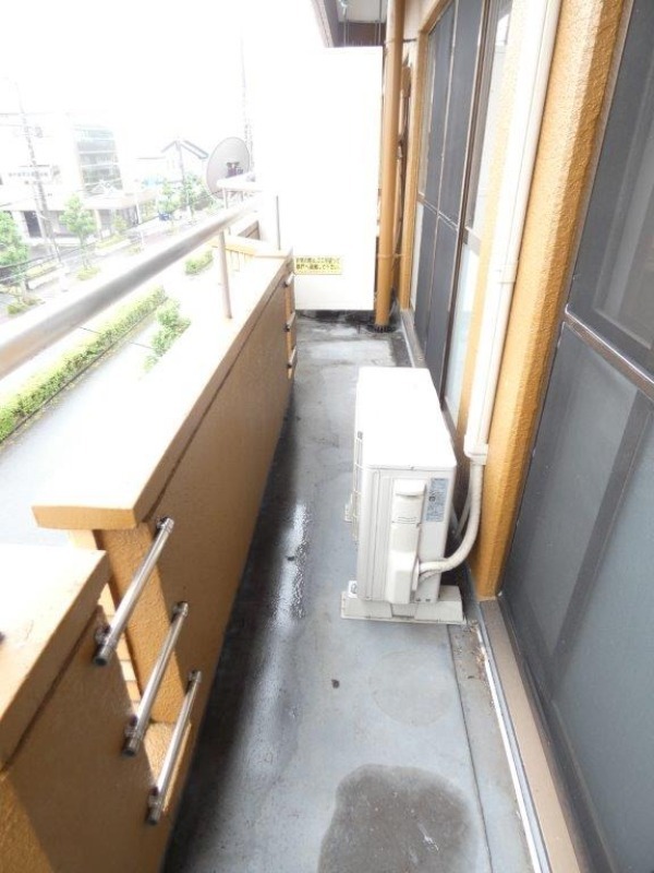 バルコニー　図面と現状に相違がある場合には現状を優先