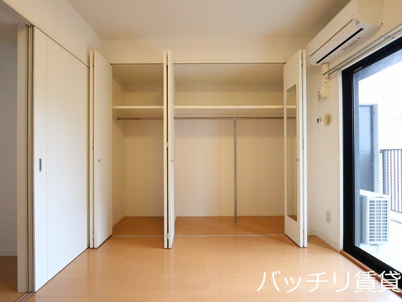 収納　別号室タイプの為、現状を優先いたします