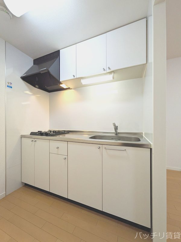 キッチン　別号室タイプの為、現状を優先いたします