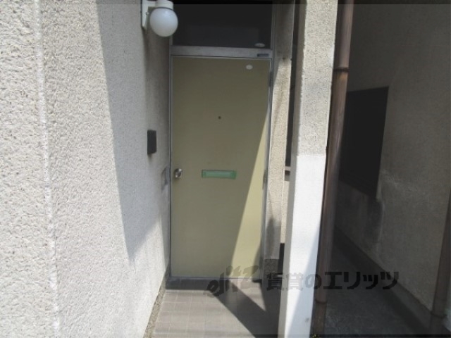 エントランス　左