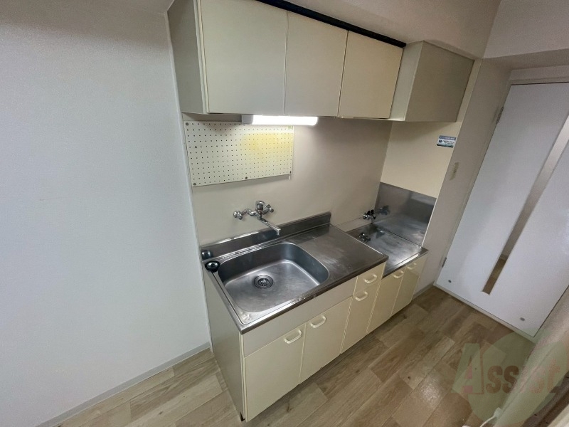 キッチン　キッチンはスペースも広々していて使いやすそうですよ！