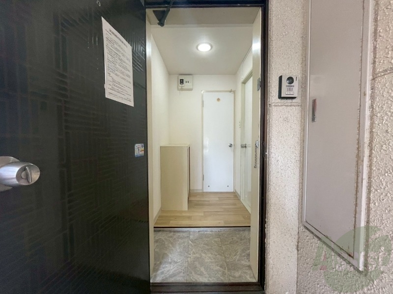 玄関　玄関の様子です。明るい印象ですね。気分もあがりそう。