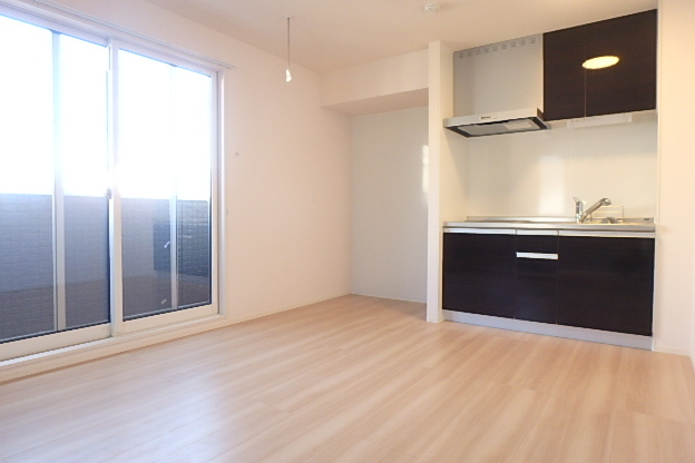 その他部屋・スペース　※別室参考写真【洋室９．８帖】　一人暮らしに少し広い居室★