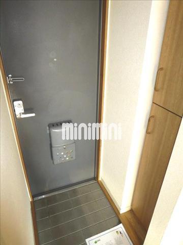 玄関　玄関です。下駄箱ありますよ。