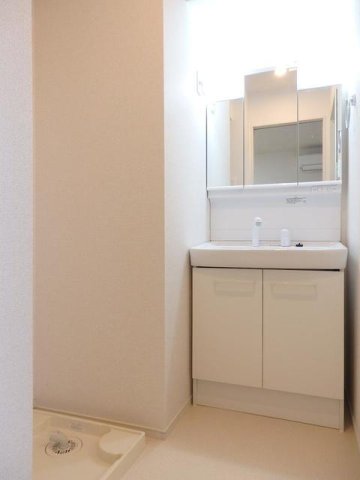 洗面設備　忙しい朝には欠かせない洗面所です