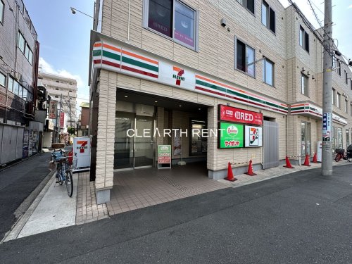 コンビニ　セブンイレブン 京急ST鶴見店（コンビニ）まで525m