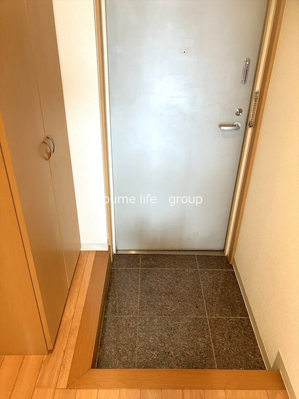 玄関　ゆったり使える玄関スペース