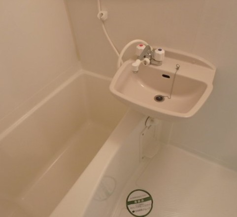 バス・シャワールーム　※別部屋参考写真