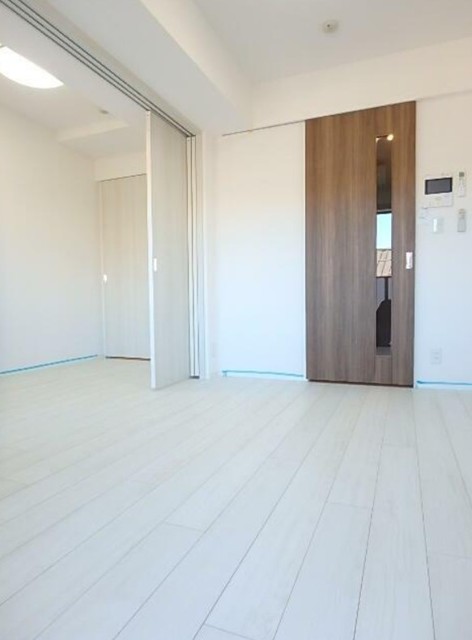 居室・リビング　室内