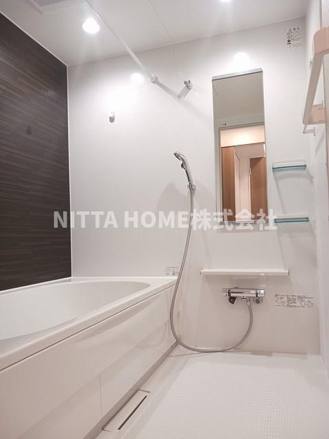 バス・シャワールーム　追い焚きや浴室乾燥がついている１坪以上の大きな浴室◇