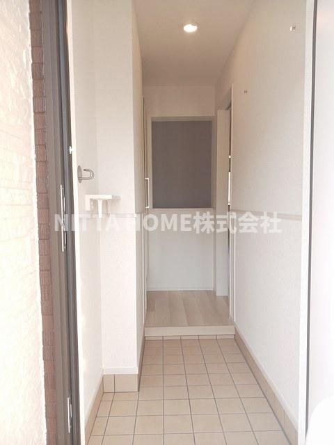 玄関　シューズボックス付きの玄関です◎