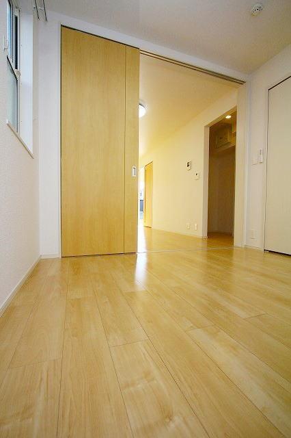 バルコニー　洋室