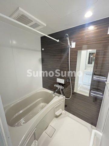 バス・シャワールーム　落ち着いた空間のお風呂です