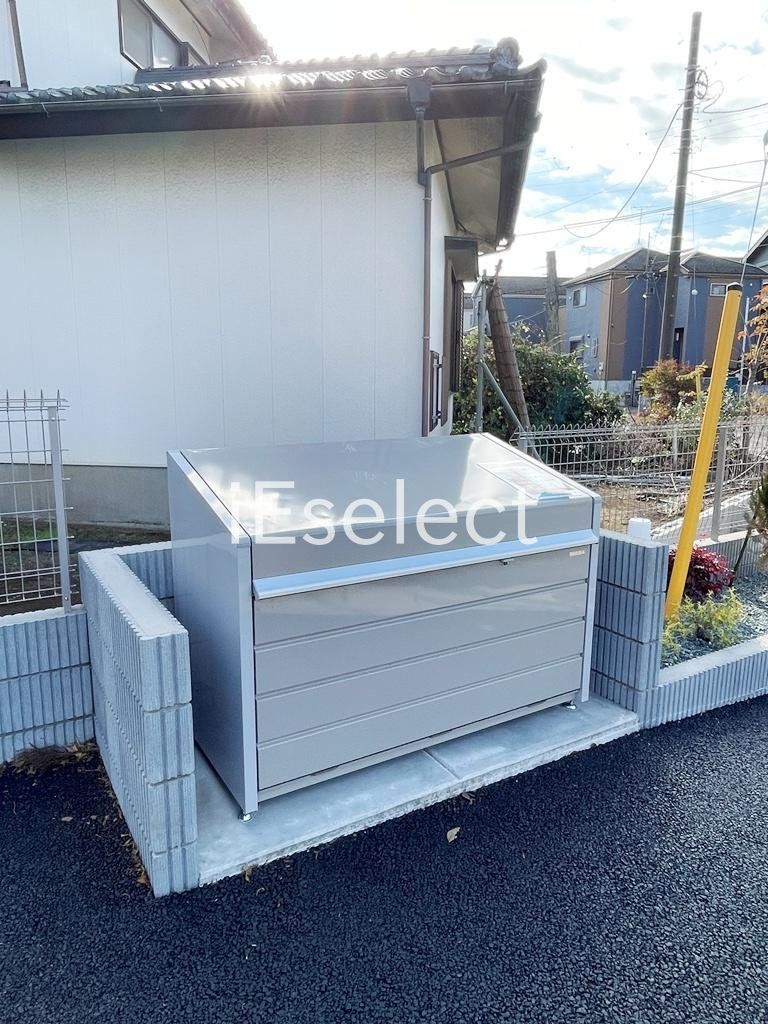 その他共有部分　専用のごみ置き場でごみ捨てらくちん♪