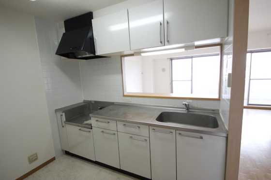 キッチン　※別部屋の写真です