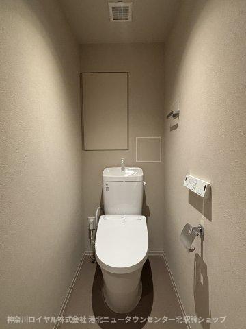 トイレ　☆温水洗浄暖房便座付き☆