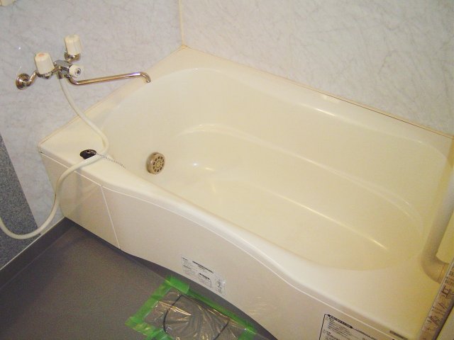 バス・シャワールーム　同物件別号室の写真です。