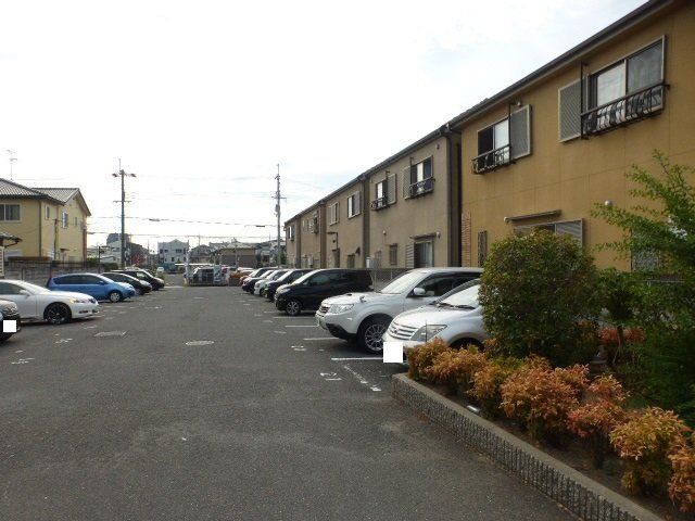 駐車場　敷地内駐車場・一台無料