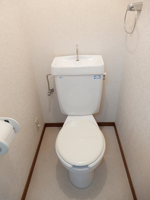 トイレ　●　トイレ