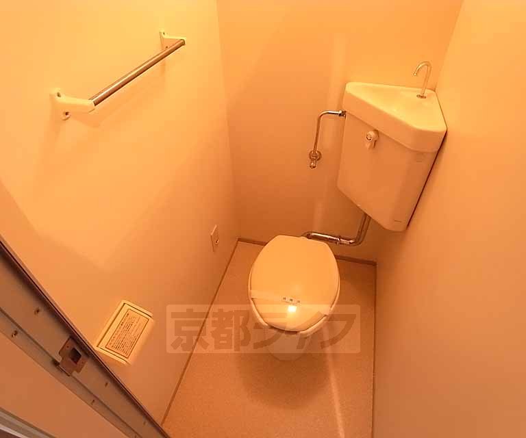 トイレ　清潔感のあるトイレです。