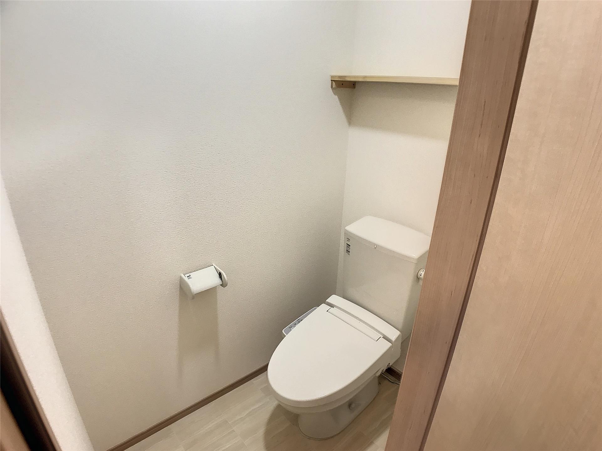 トイレ　トイレ