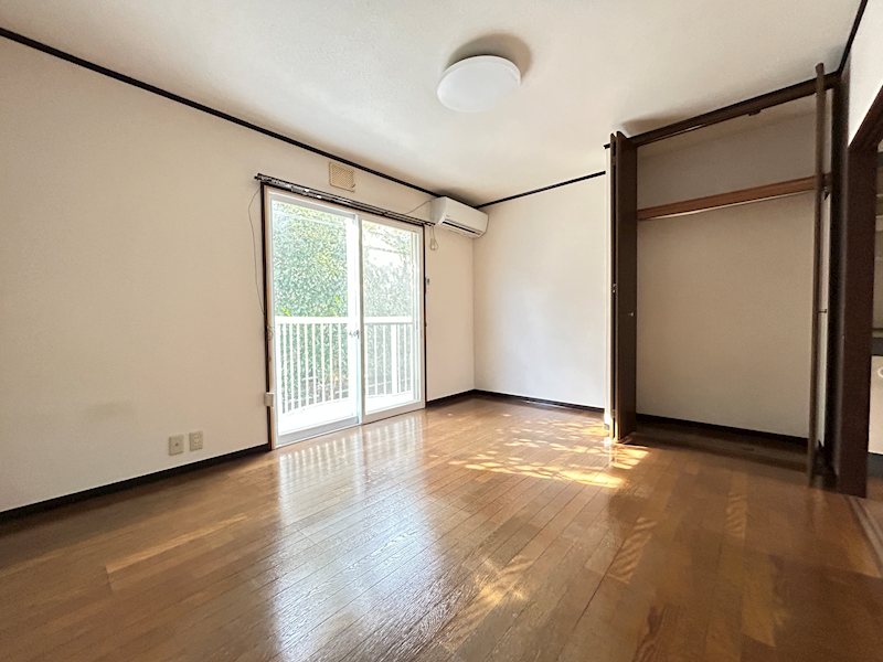 居室・リビング　※写真は別号室です