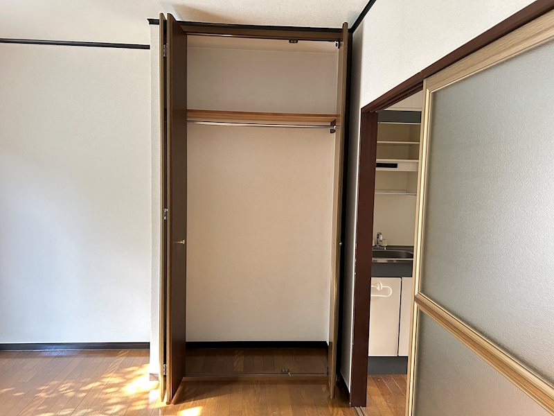収納　※写真は別号室です
