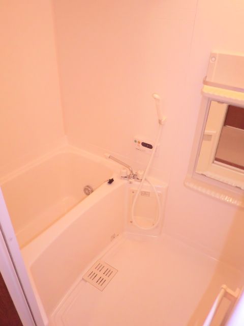 バス・シャワールーム　お風呂で疲れを癒してください