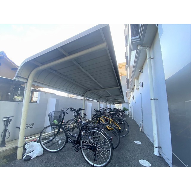 駐車場　駐輪場