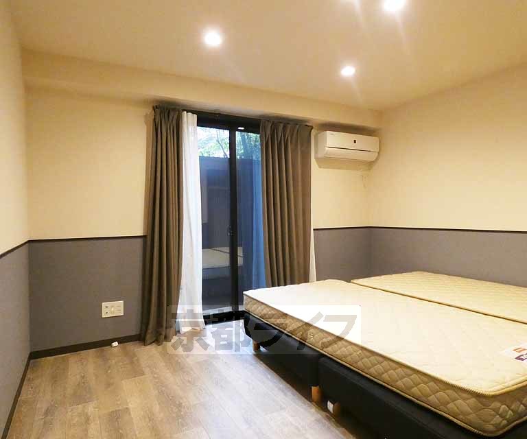 居室・リビング　・家具家電はついておりません