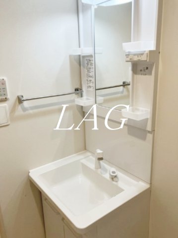 洗面設備　独立洗面台です。