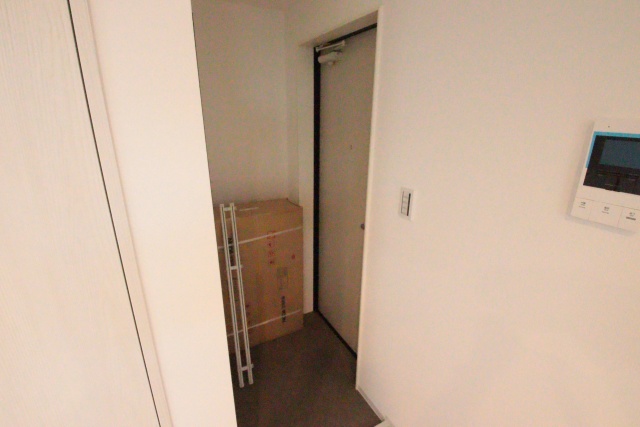 玄関　※別室の参考写真の為、現況優先です。