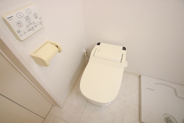 トイレ　※別室の参考写真の為、現況優先です。