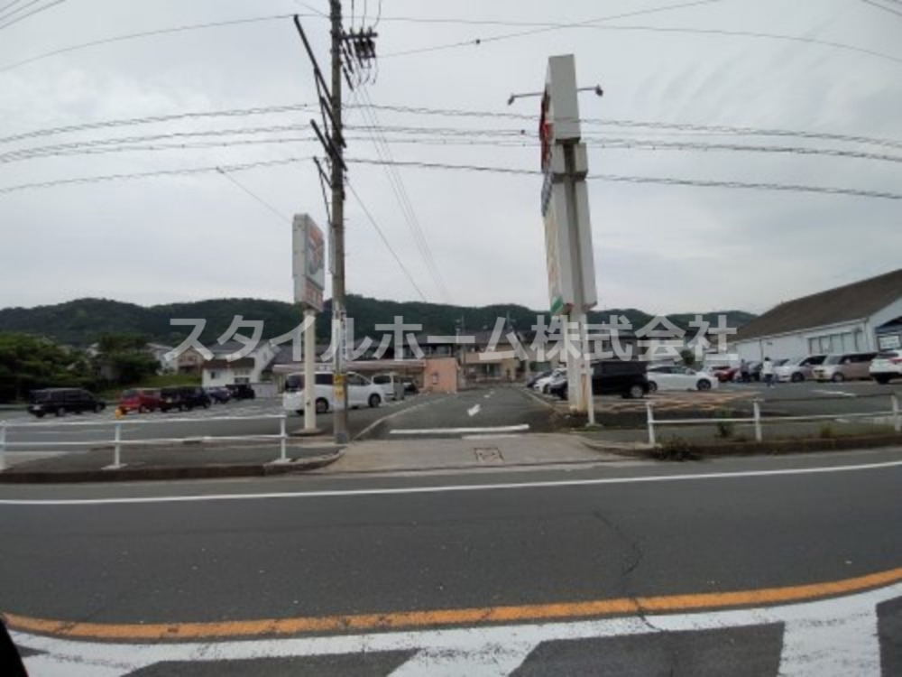 コンビニ　セブン-イレブン 豊橋二川店（コンビニ）まで1110m