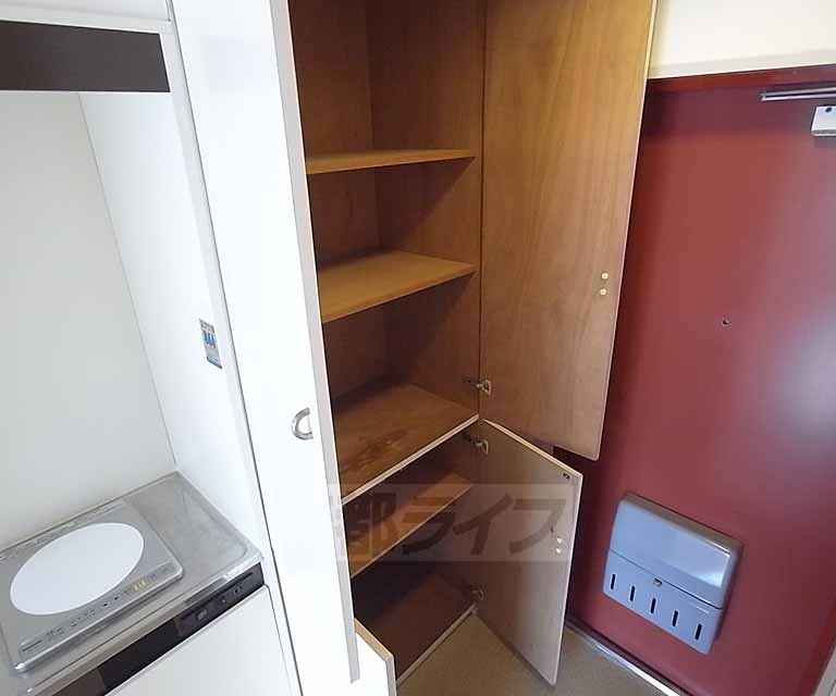 収納　玄関横の広々収納です！